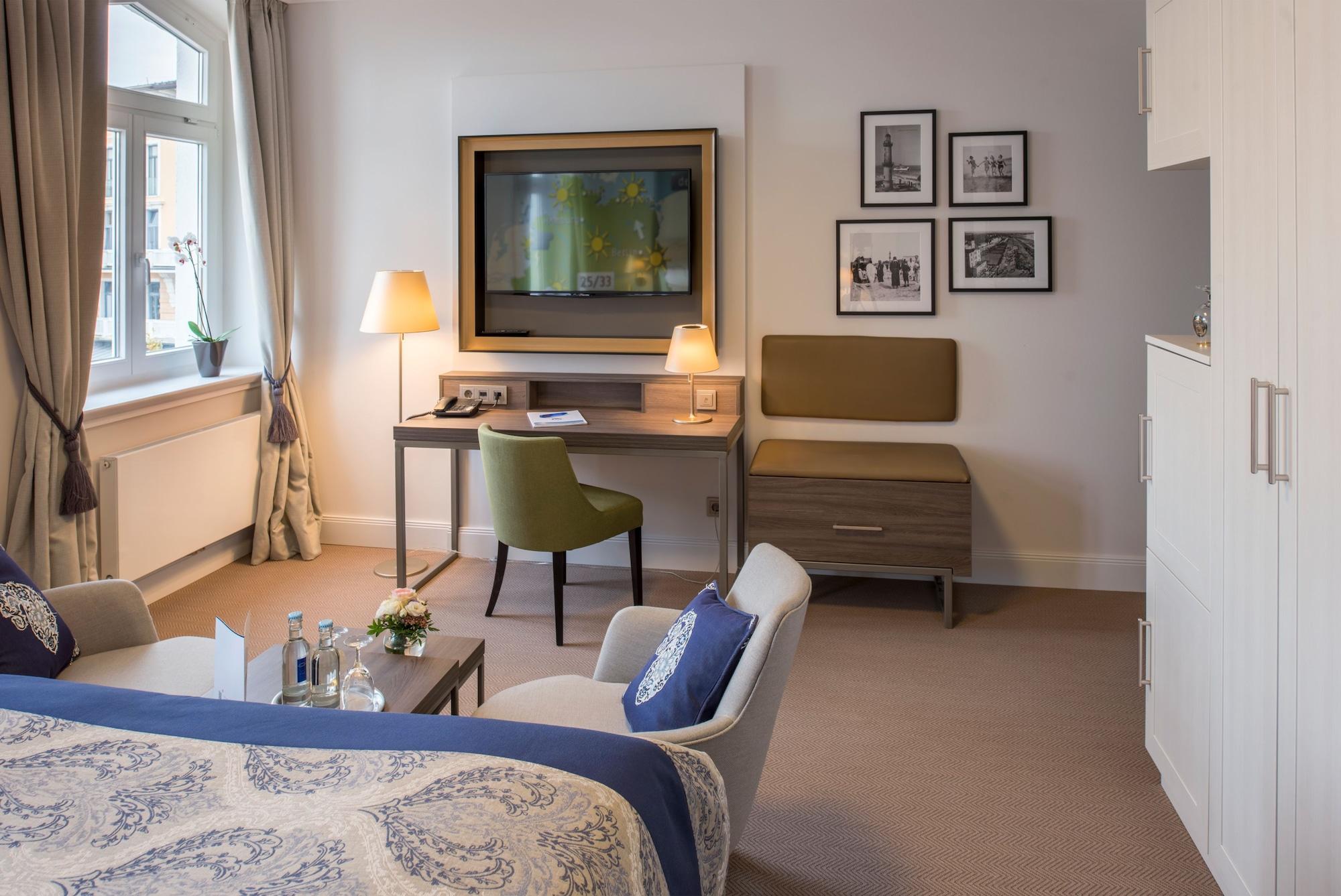Hotel Am Leuchtturm Росток Экстерьер фото