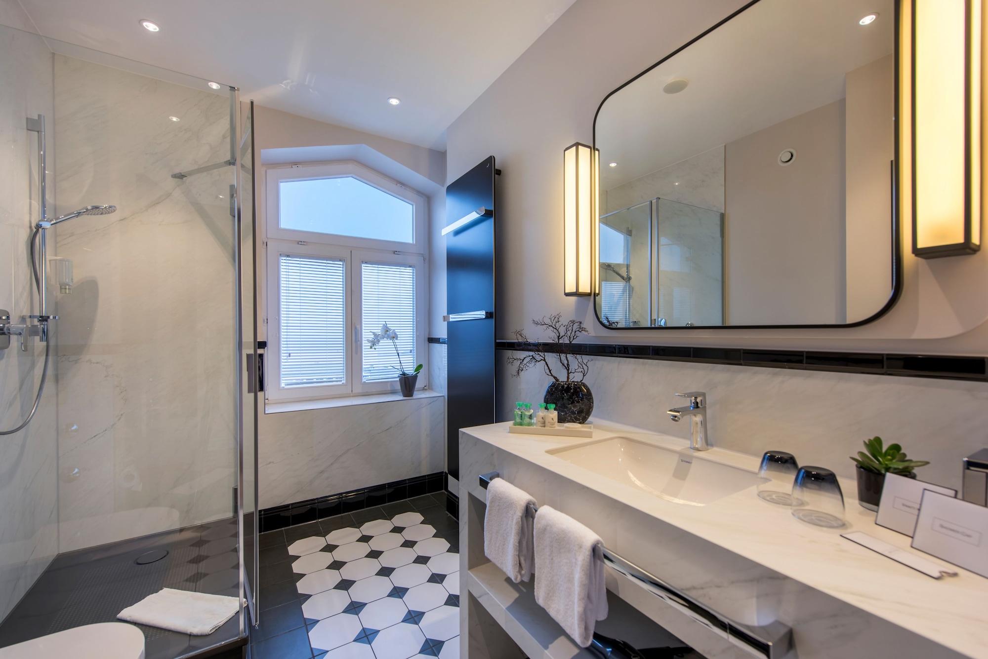 Hotel Am Leuchtturm Росток Экстерьер фото