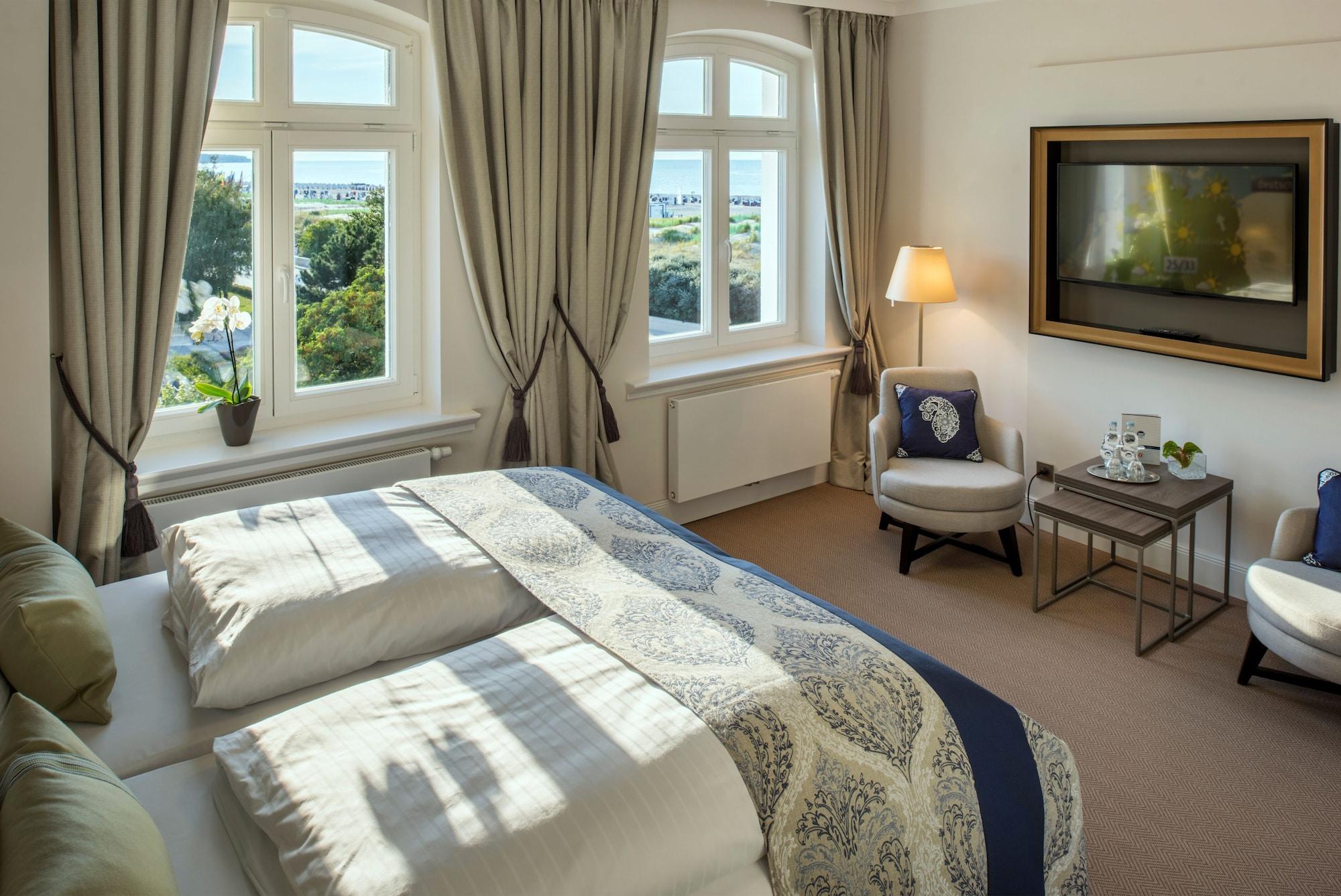 Hotel Am Leuchtturm Росток Экстерьер фото