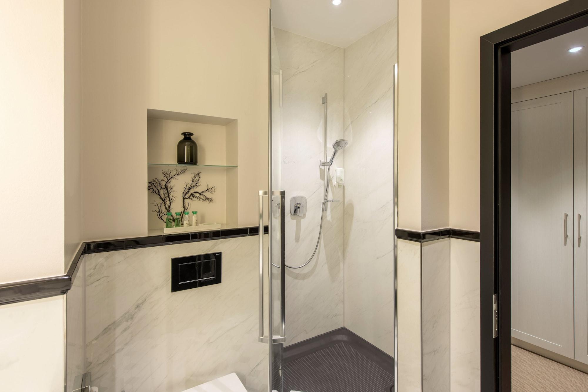 Hotel Am Leuchtturm Росток Экстерьер фото