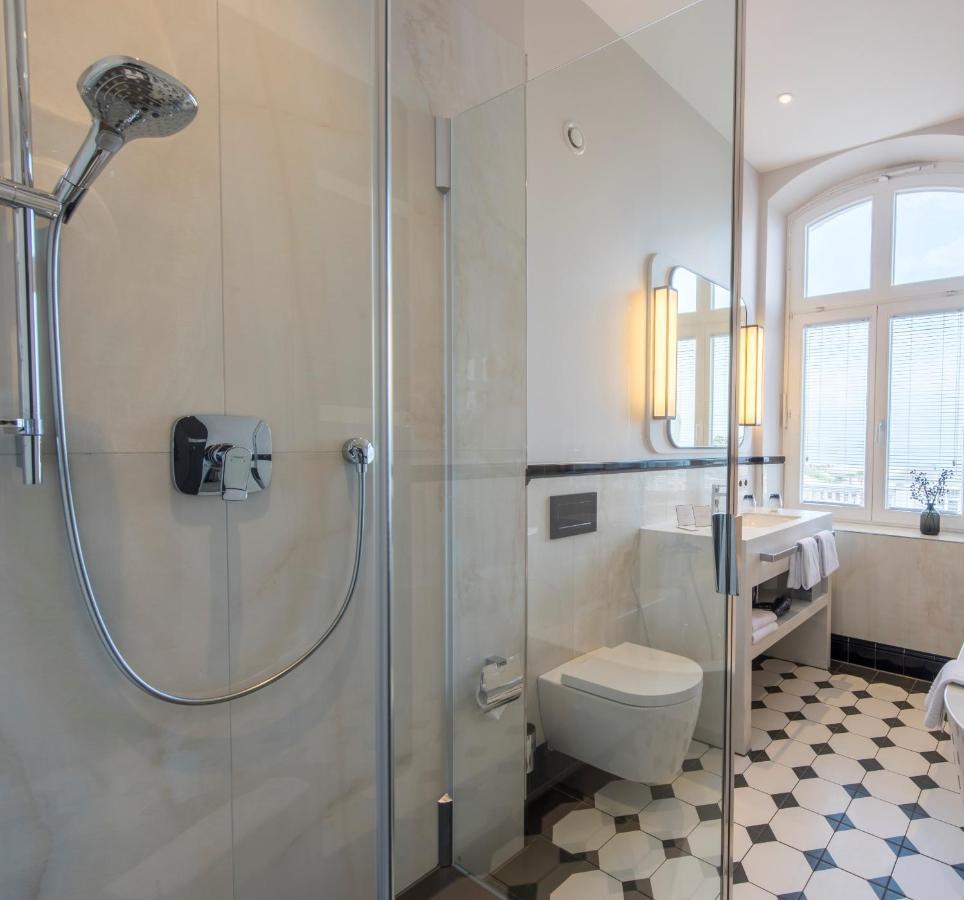 Hotel Am Leuchtturm Росток Экстерьер фото