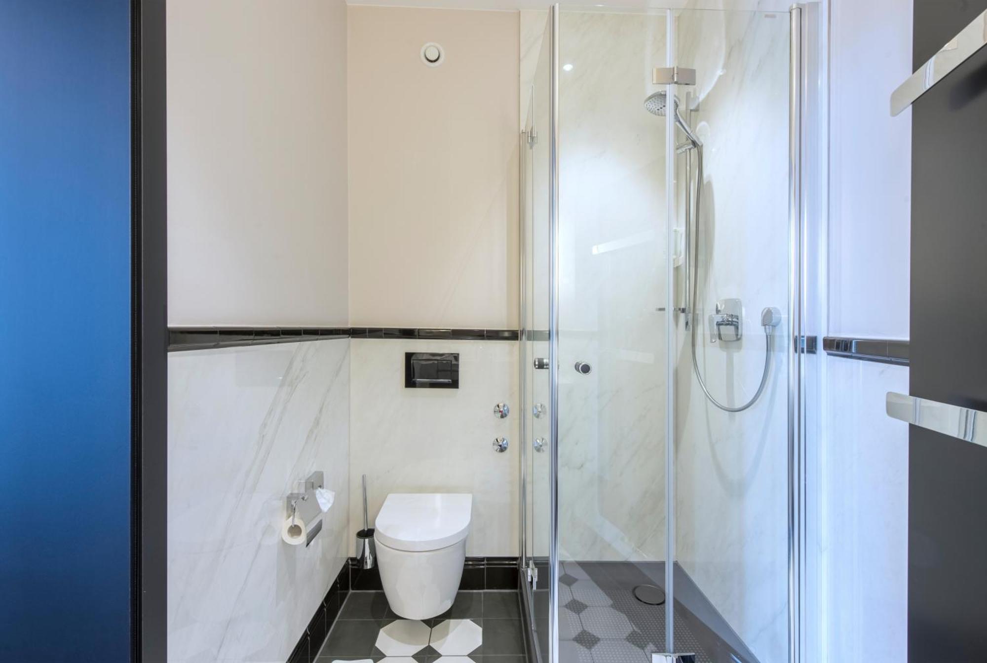 Hotel Am Leuchtturm Росток Экстерьер фото