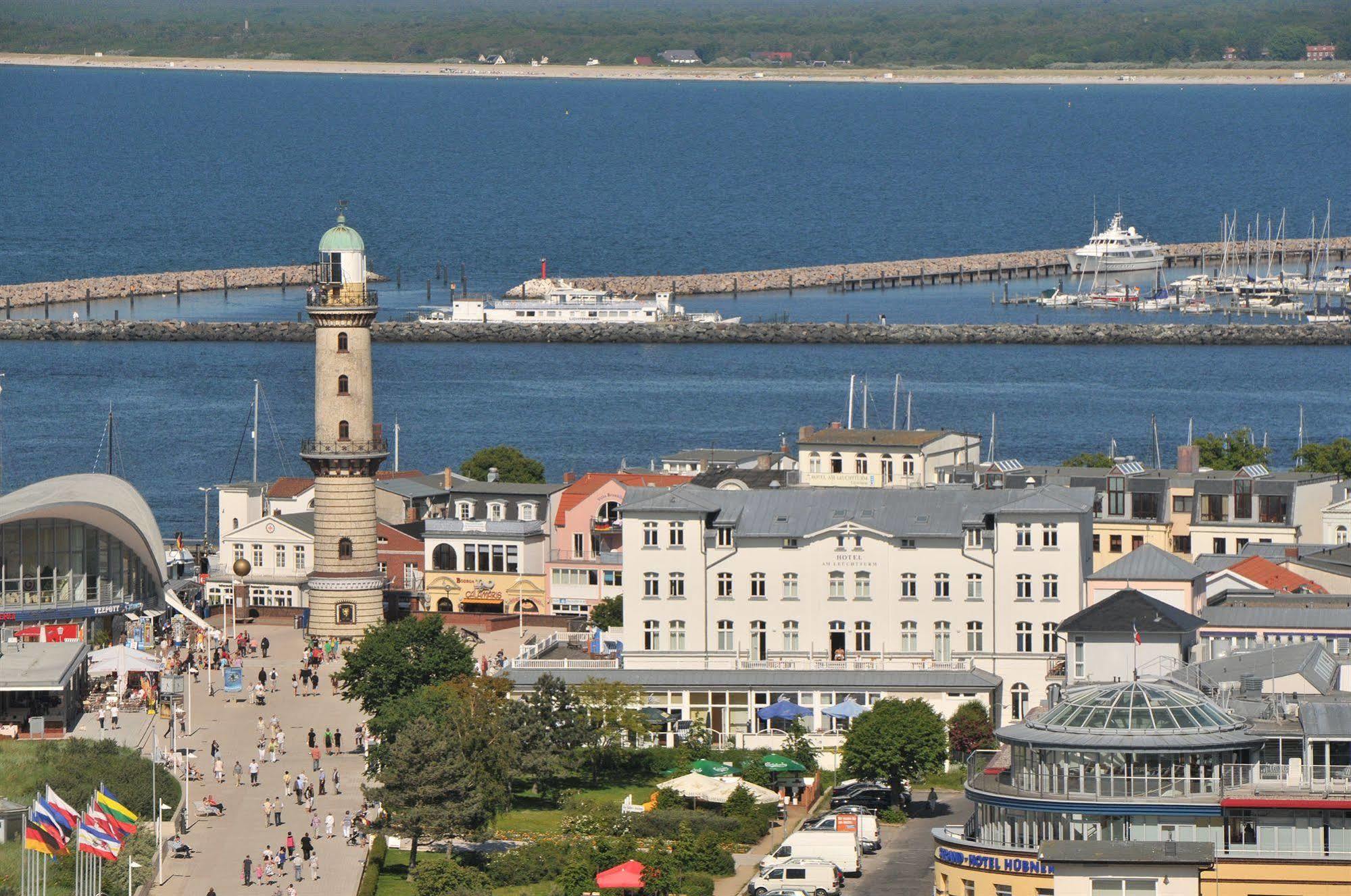 Hotel Am Leuchtturm Росток Экстерьер фото